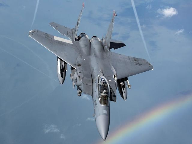 F15战斗机再获美军订单，号称空战之王近距离格斗，俄专家有说法