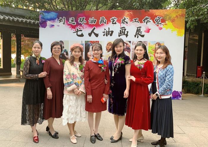 杭州有个七仙女油画家组合 师傅被称中国梵高 徒弟个个才貌双全