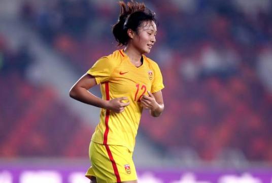 20岁美女国脚宣布退役！2个月前入选国家队，FIFA曾赞她前途无量