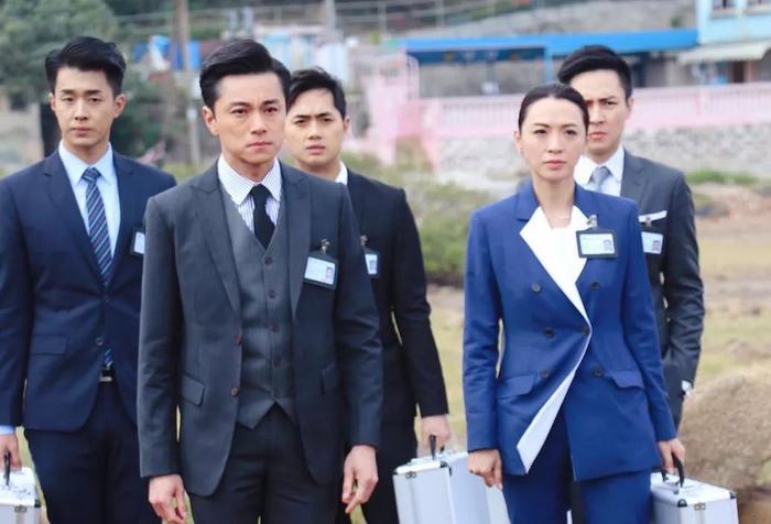 TVB压了那么多好剧不用，为何选择播黎耀祥主演的《凤弈》？
