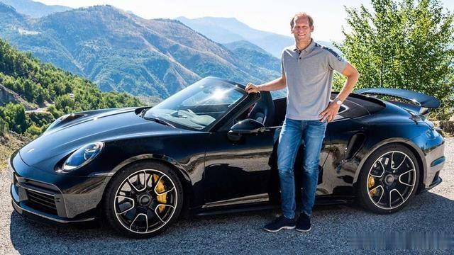 零百加速仅2.5秒 保时捷在社交媒体展示新款911 Turbo原型车