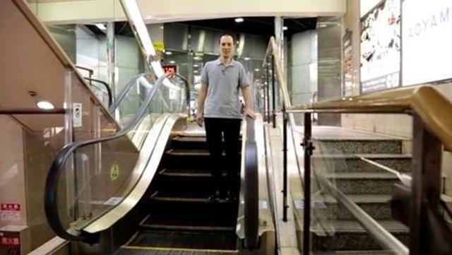 世界最短电梯，只有5个台阶，成旅游景点后还打破吉尼斯纪录