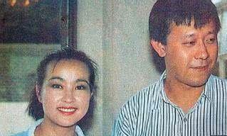 刘晓庆姜文姐弟恋分手25年后首同框，曾因戏生情为爱出轨