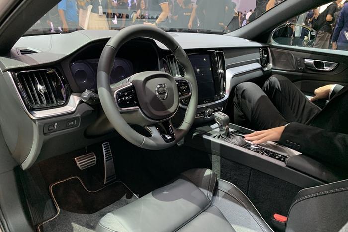 2019广州车展丨沃尔沃全新S60开启预售28.7万起 12月12日上市