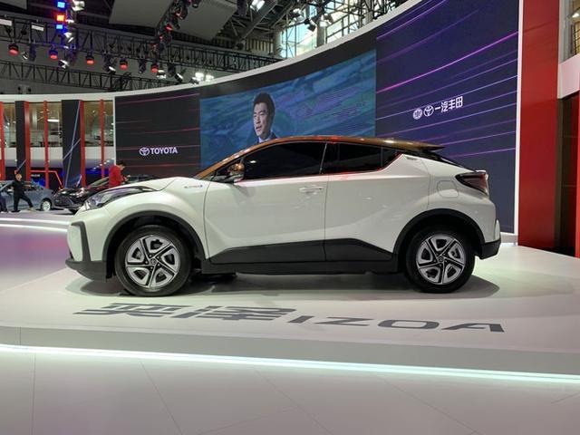 丰田首款纯电SUV来了：奕泽IZOA EV亮相广州车展，外观太惊艳