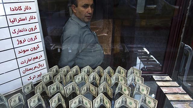 伊朗宣布人民币替代美元后，事情再起新变化，人民币或成最后王牌