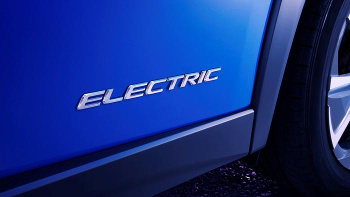 白话EV：雷克萨斯首款量产纯电车型UX300e广州车展全球首发
