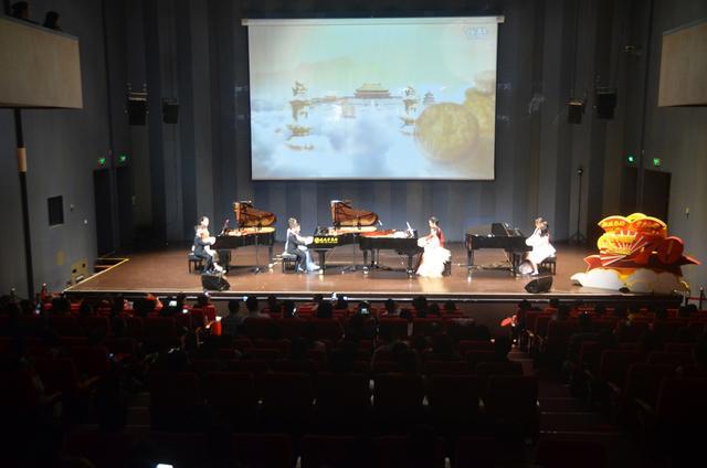 “中国钢琴作品李松师生音乐会”用经典旋律歌颂祖国