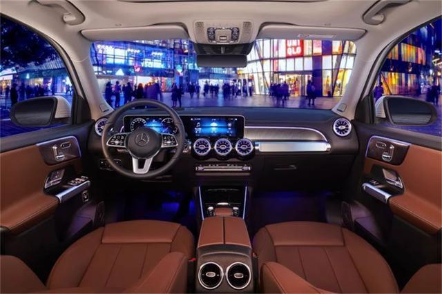 奔驰5+2座豪华SUV GLB上市，主打家用市场，高性价比30万起售