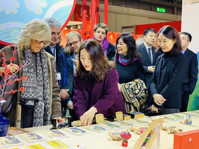 “中国礼物”主题展区亮相第24届米兰国际手工艺博览会