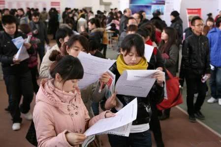 求职面试题火了，大学生看后傻在原地，小学生十个字回答碾压