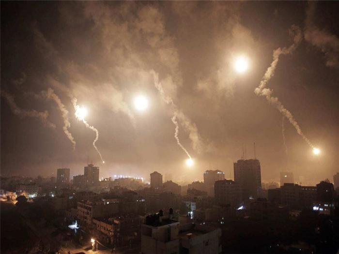 斩首行动成功，以色列遭到数百枚火箭弹报复，半个国土陷入瘫痪中