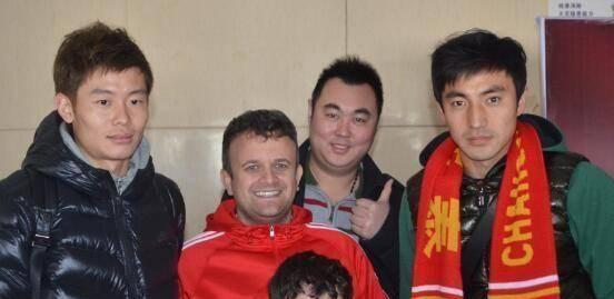 中国足坛又一位传奇退役，曾是中超冠军球队队长，表现可圈可点