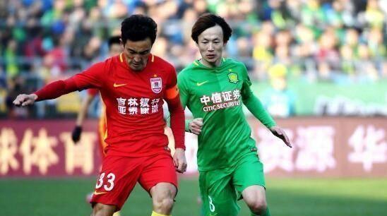 中国足坛又一位传奇退役，曾是中超冠军球队队长，表现可圈可点