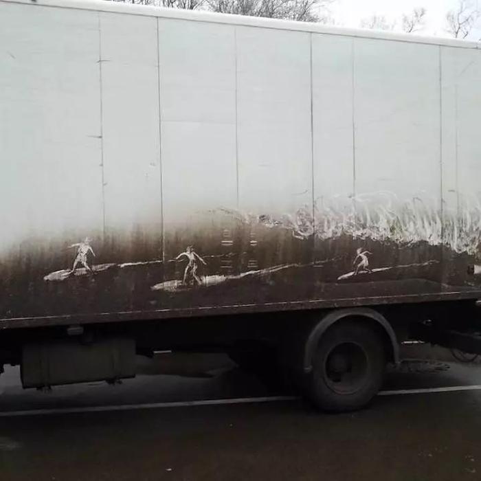 用汽车灰作画的俄罗斯涂鸦艺术家，2019年再出新作品