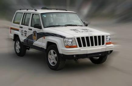 Jeep首款全尺寸超大型SUV曝光！延续美系硬汉形象，途乐有伴了