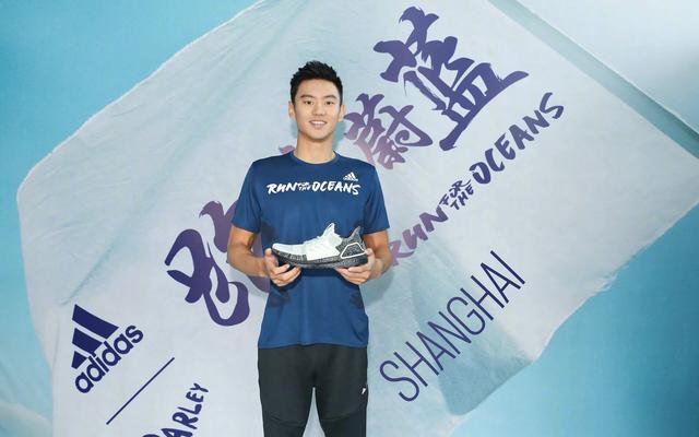 26岁宁泽涛退役后成人生大赢家！代言不断，转战高球，环游世界！