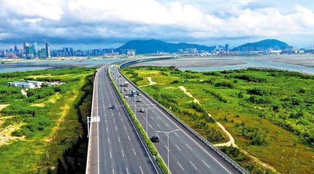 中国“最赚钱”的高速公路，耗资114亿建成，日赚3500万