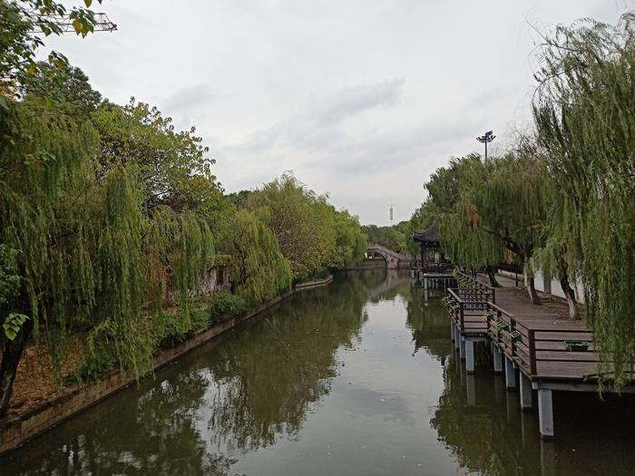 西湖边上的浙江大学：至今已有上百年历史，初次景仰还有些紧张