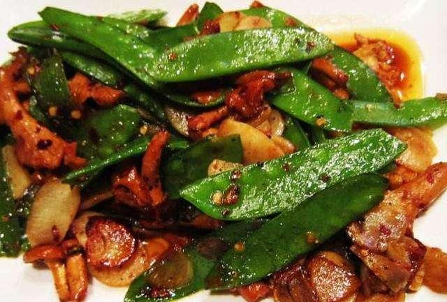美食推荐：菠菜炒蛋皮，菌香荷兰豆，三色小炒