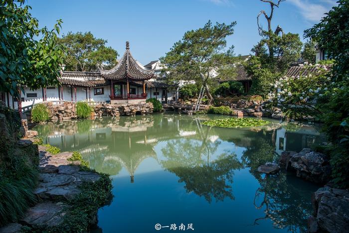 中国古典园林最多的城市，位于江苏，和杭州齐名，人称上海后花园
