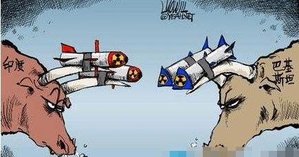 巴铁不再掩饰实力，将小型核弹送上战机，印：破坏地区和平局势