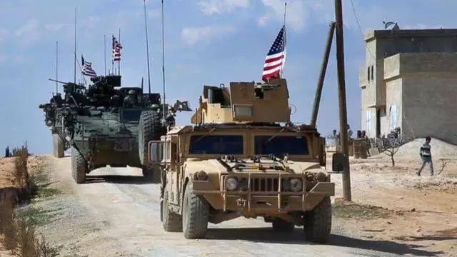 拒绝交出叙国油田，美军基地遭惨烈攻击，叙利亚：必须赶走侵略者