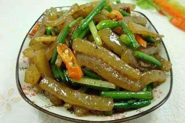 美食推荐：三鲜排骨，三宝玉米饼，鸡蛋三明治