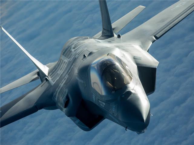 F-35战机越境偷袭！刚入境就被锁定，苏-35一飞冲天迎敌