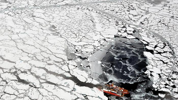 数据确认：古老冰层仅剩1%，北极大事不妙！气候危机一触即发？