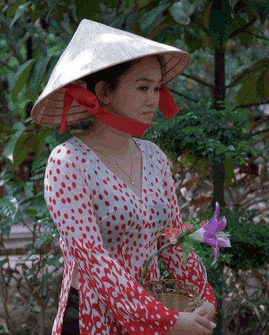 越南女人勤快，男人懒，从农村来的打工妹，把钱寄给家里的男人花