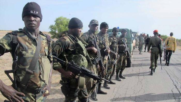 尼日尔军营遇袭，至少71名军人丧生？国际专家：应向美军法军问责