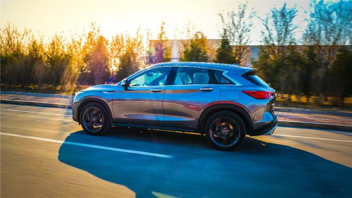 英菲尼迪QX50：比安全？我一点都不怂