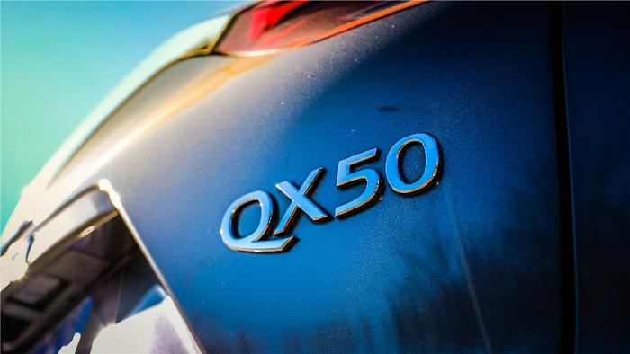 英菲尼迪QX50：比安全？我一点都不怂