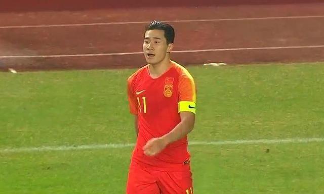 半场-中国队2-0马里：张玉宁破门又2失单刀+陈彬彬也2失良机