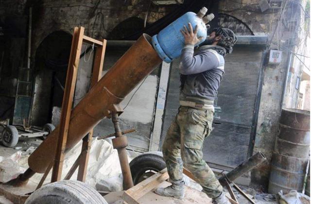 1个煤气罐等于3000手榴弹？叙利亚煤气罐齐射，200敌军被全灭