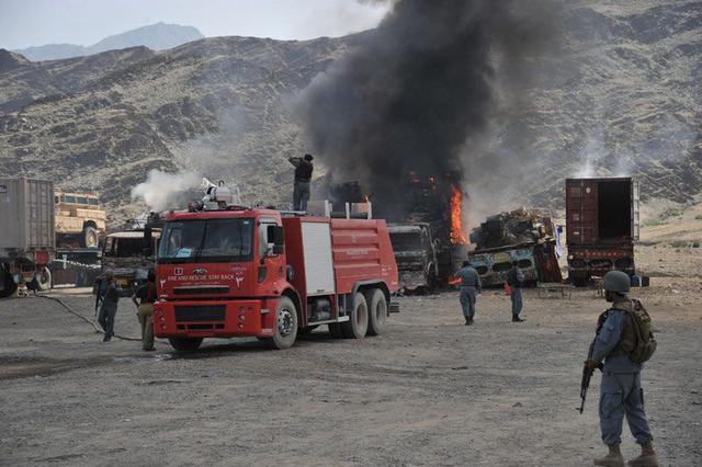 伤亡人数超过70人，美军基地遭到大爆炸袭击，局势已开始走向失控