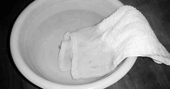用毛巾洗脸到底好不好？3个洗脸“误区”，可能你每天都在做！