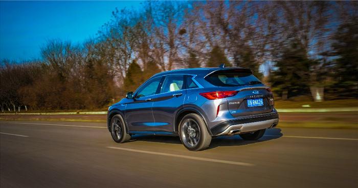 英菲尼迪QX50：比安全？我一点都不怂