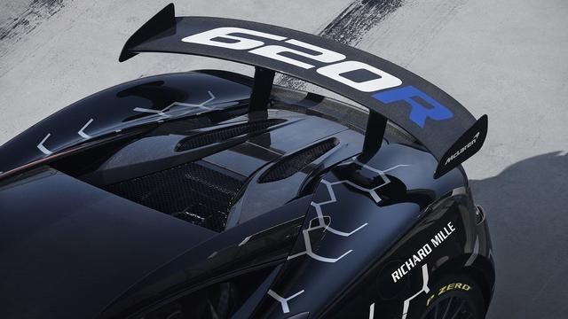 【金属计划】当迈凯伦把GT4赛车技术应用在道路：迈凯伦620R