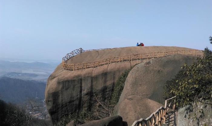 安庆巨石山，有“世界第九大奇迹”之称的的地质景观