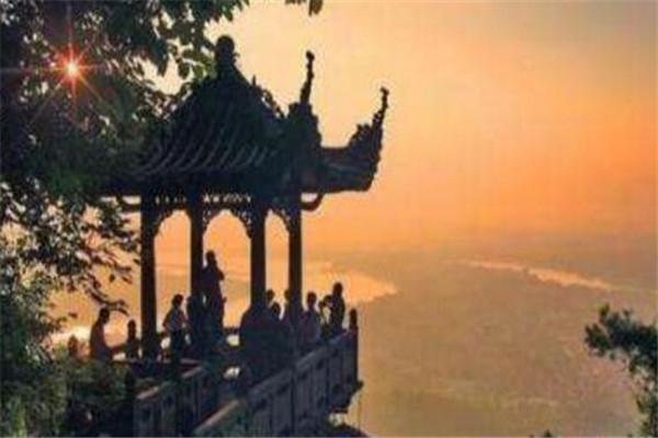 贵港10大最好玩的地方，西山风景名胜区和龙潭国家森林公园必去