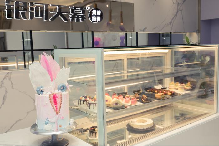 蛋糕店选址需要注意什么？银河天幕烘焙告诉你