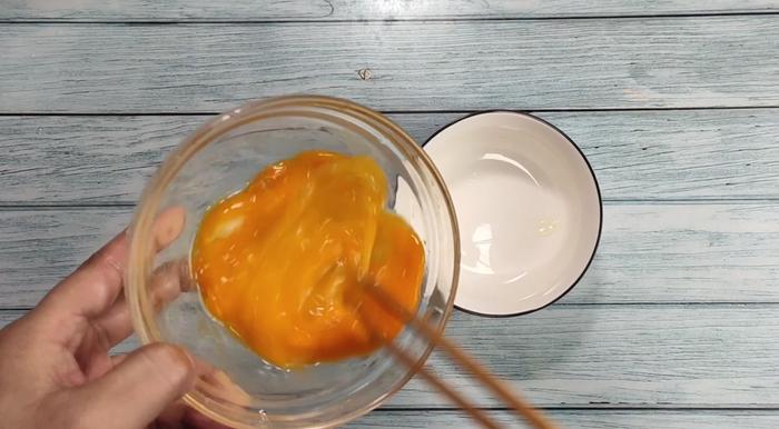 韭黄炒蛋怎么做好吃？只需要基本调味，简单又好吃！