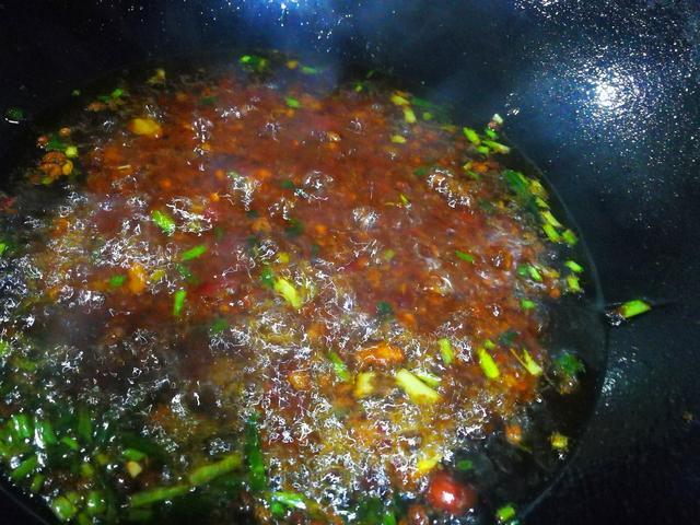 冬天别光吃饺子，20分钟出锅软耙香辣的压锅鸡脚，嘴不能停特解馋