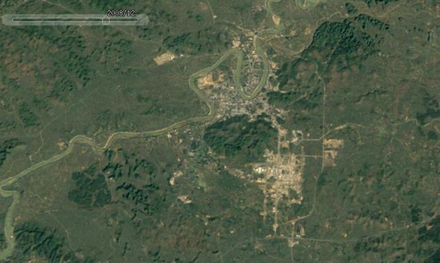 卫星上看广西崇左：老城区发展受限，城南新区规模较大