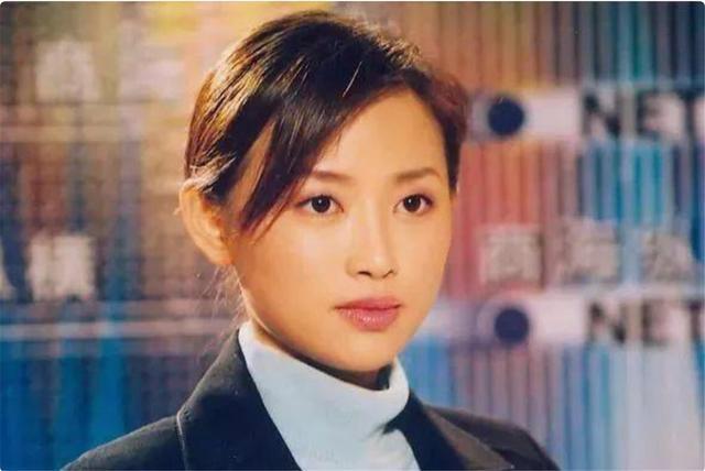 42岁“卫子夫”王灵，退圈后低调婚与圈外，今一家四口很幸福