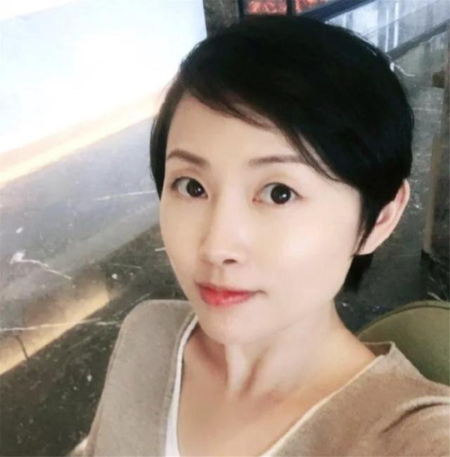 42岁“卫子夫”王灵，退圈后低调婚与圈外，今一家四口很幸福