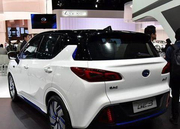 广汽新能源和之诺新能源汽车哪个好？之诺60H配置参数介绍