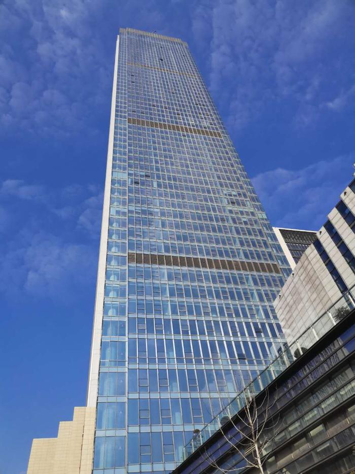 泰州市民新年登248米高楼，俯瞰城市变迁之美